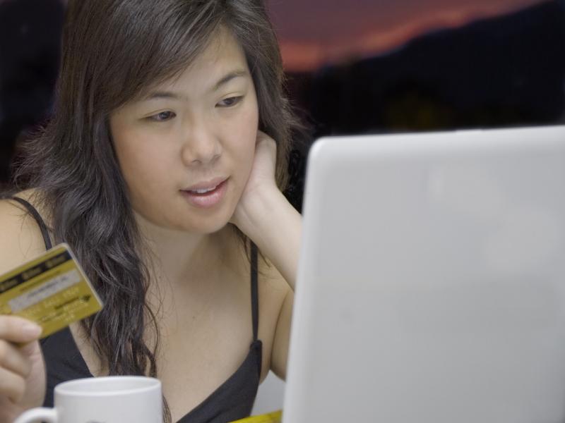 'Tis the season for Christmas shopping tips